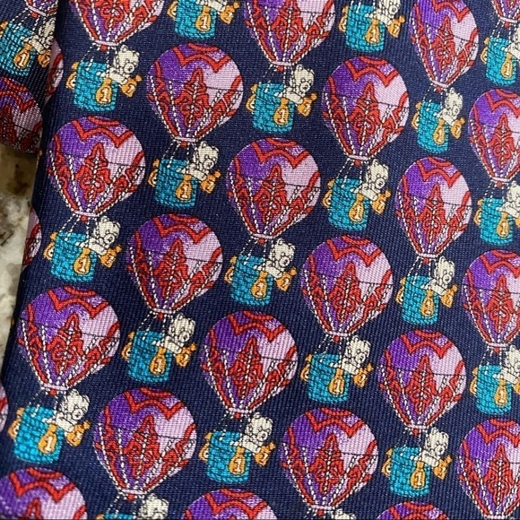 Neck tie novelty Caumont made in Italy 100% silk hot air balloon pigs - Picture 2 of 5